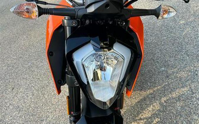 2023 KTM 200 Duke