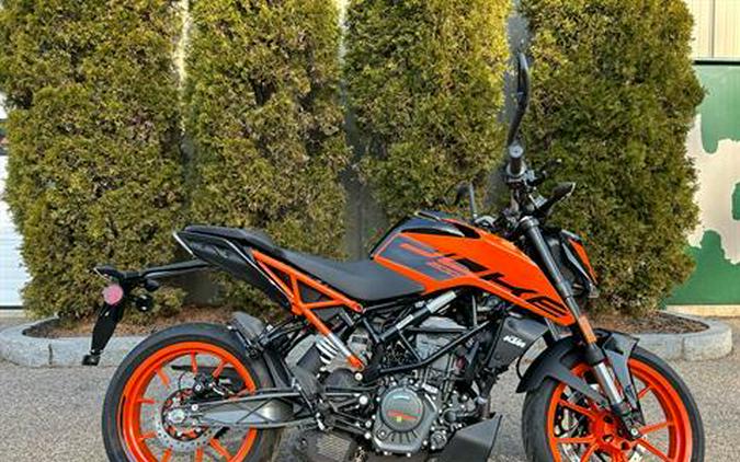 2023 KTM 200 Duke