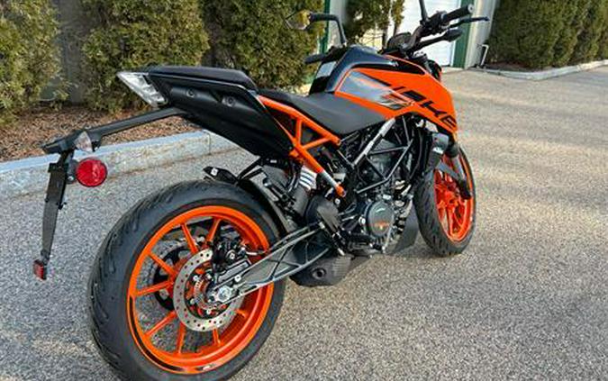 2023 KTM 200 Duke