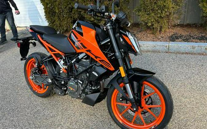 2023 KTM 200 Duke