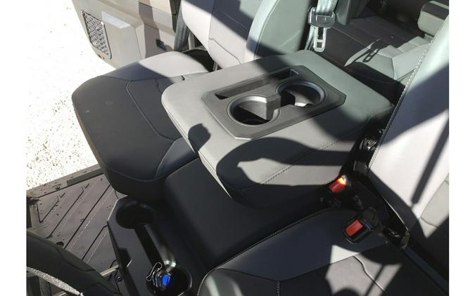 2025 Polaris Ranger® Crew XD 1500 NorthStar Edition Ultimate- GHOST WHITE