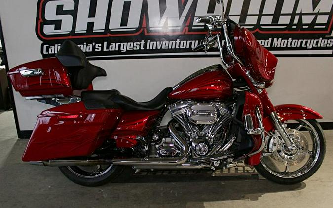 2016 Harley-Davidson® FLHXSE - CVO™ Street Glide®