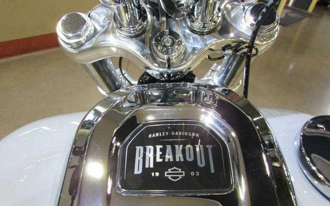 2026 Harley-Davidson® FXBR - Breakout®