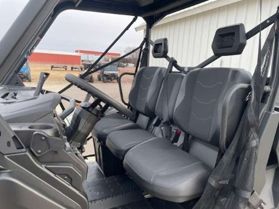 2026 Can-Am Defender 6x6 XT