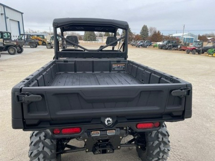 2026 Can-Am Defender 6x6 XT