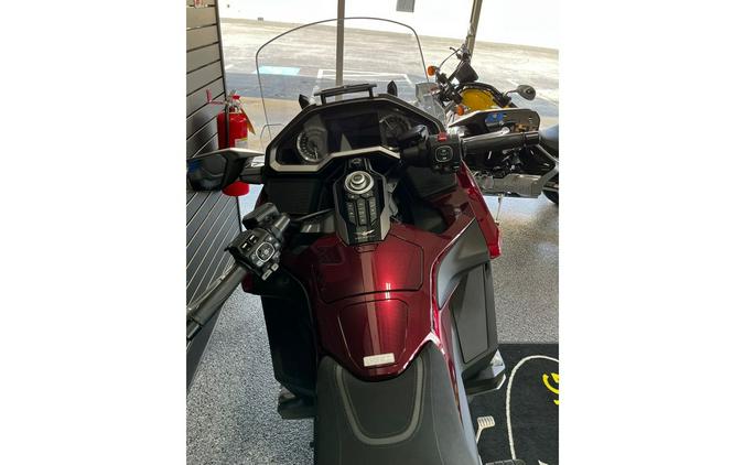 2023 Honda GOLDWING TOUR - Candy Ardent Red