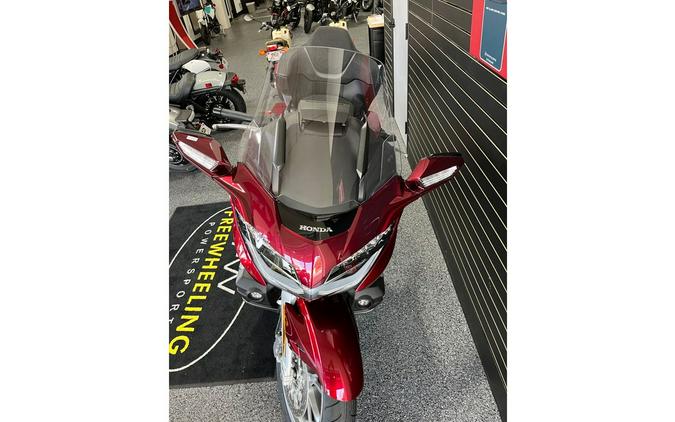 2023 Honda GOLDWING TOUR - Candy Ardent Red