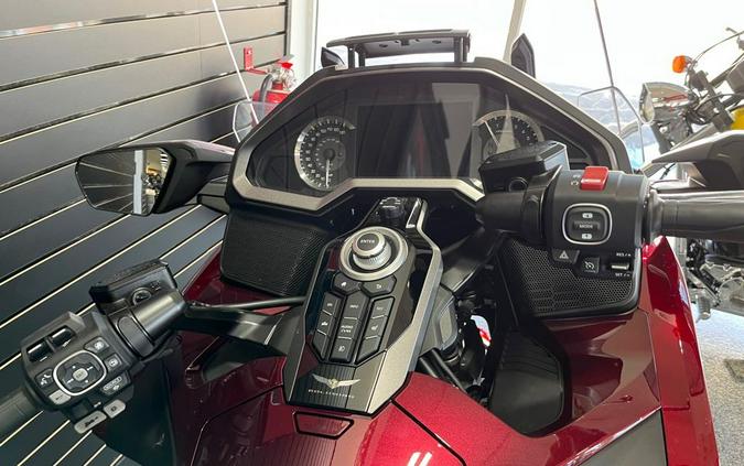 2023 Honda GOLDWING TOUR - Candy Ardent Red