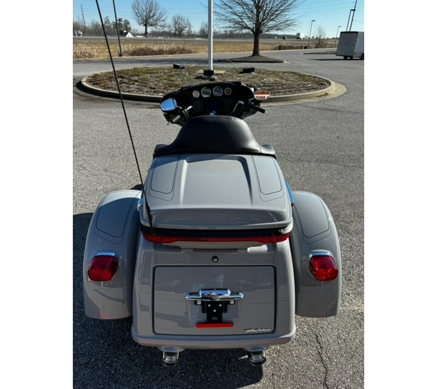 2024 Harley-Davidson Tri Glide Ultra Billiard Gray