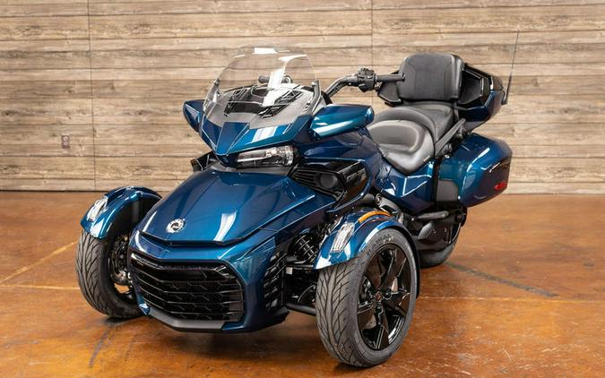 2024 Can-Am® Spyder F3 Limited Dark Wheels