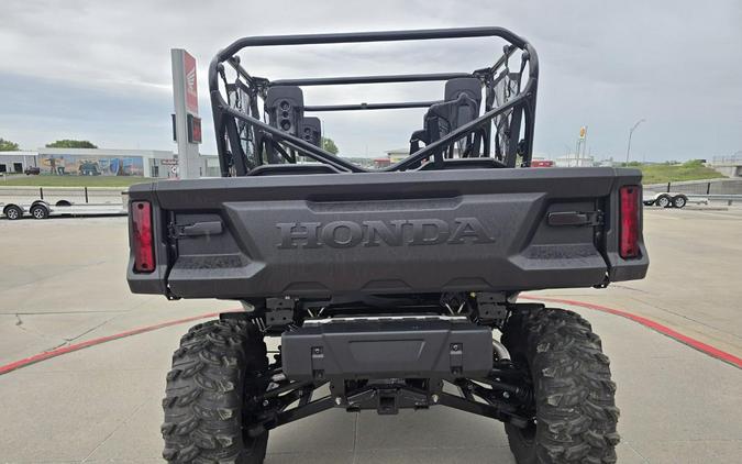 2025 PIONEER 1000-6 DLX CREW Deluxe - Honda