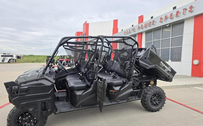 2025 PIONEER 1000-6 DLX CREW Deluxe - Honda