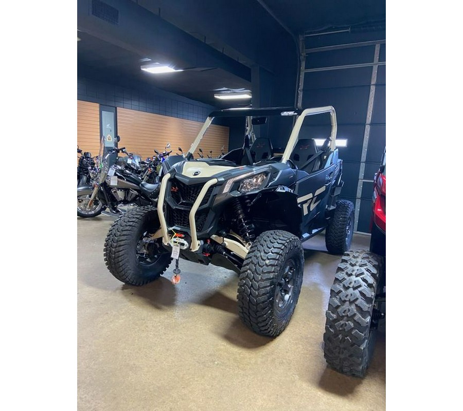 2023 Can-Am® Maverick Sport X rc 1000R