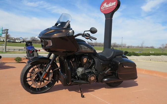 2024 Indian Motorcycle® Challenger® Dark Horse® Icon Smoky Quartz Metallic Pearl/Black Metallic