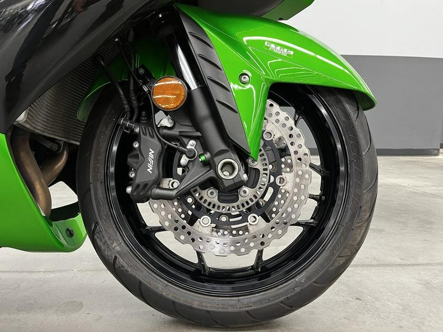 2015 Kawasaki Ninja® ZX™-14R ABS 30th Anniversary