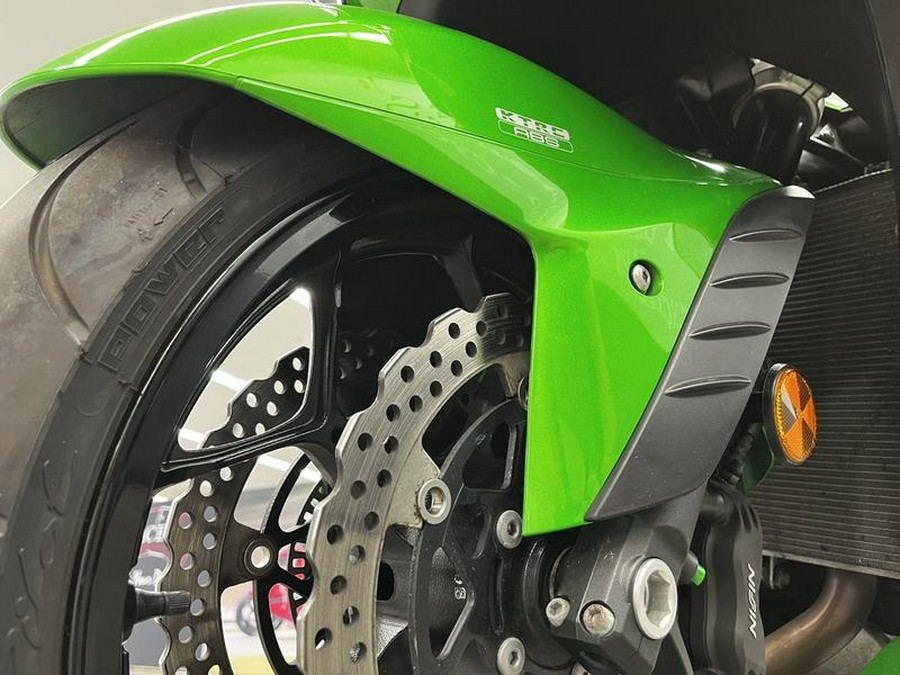 2015 Kawasaki Ninja® ZX™-14R ABS 30th Anniversary