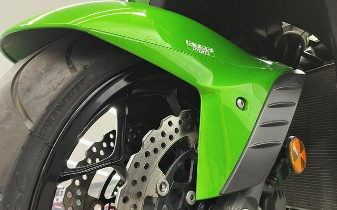 2015 Kawasaki Ninja® ZX™-14R ABS 30th Anniversary