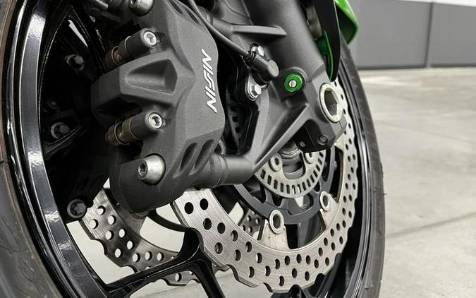 2015 Kawasaki Ninja® ZX™-14R ABS 30th Anniversary