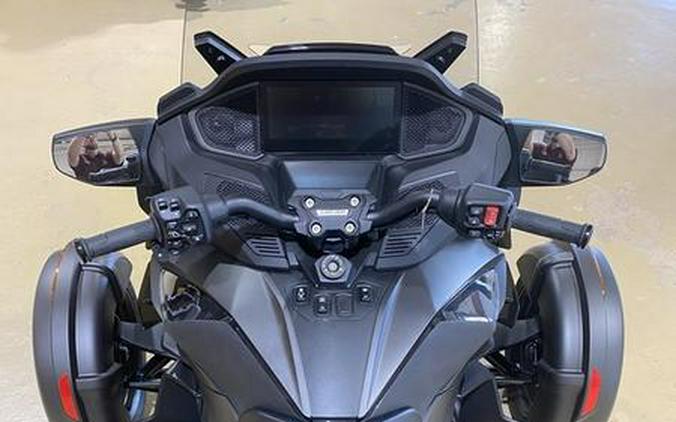 2026 Can-Am® Spyder RT Limited Dark