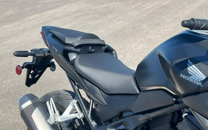 2025 Honda® CB750 HORNET Base