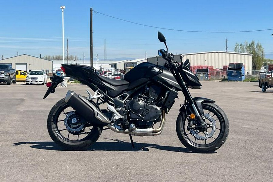 2025 Honda® CB750 HORNET Base