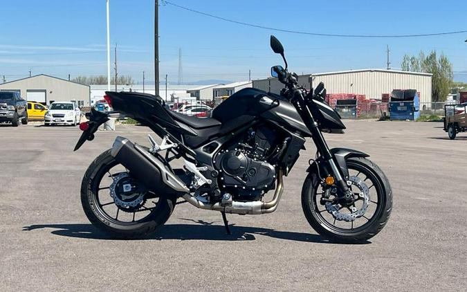2025 Honda® CB750 HORNET Base