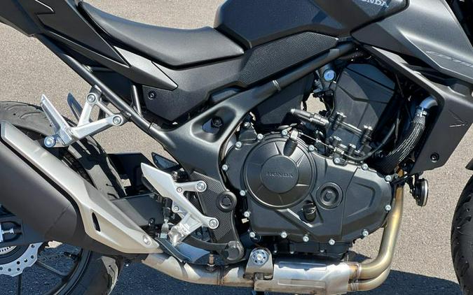 2025 Honda® CB750 HORNET Base
