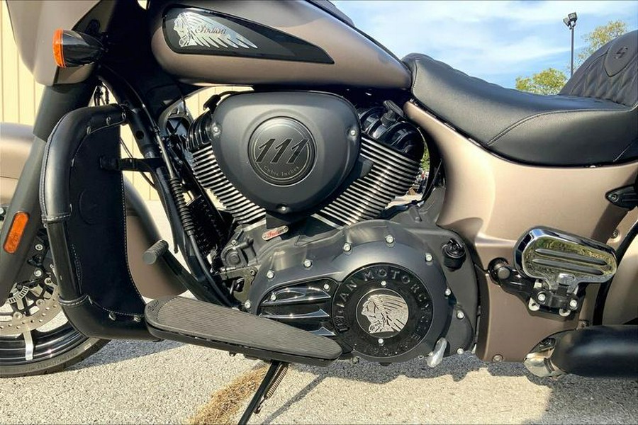 2019 Indian Motorcycle® Chieftain Dark Horse® Thunder Black Smoke