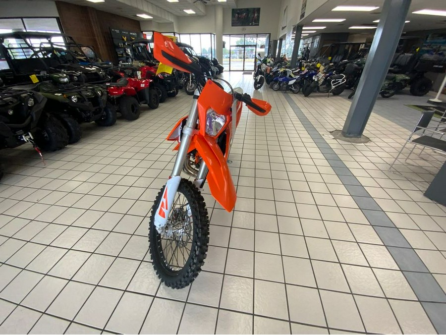 2023 KTM XC 150 W