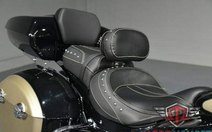 2022 Indian Motorcycle® Springfield® Black Metallic/Dirt Track Tan