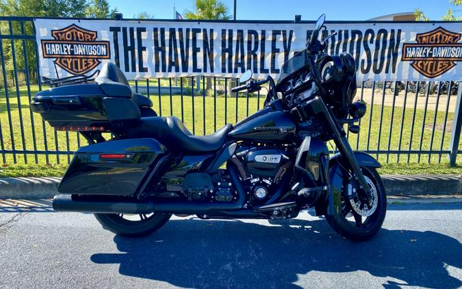 2021 Harley-Davidson® Ultra Limited Vivid Black - Black Finish