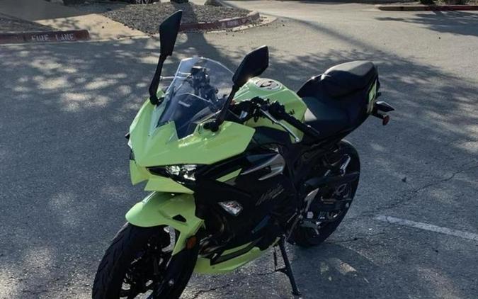 2026 Kawasaki Ninja® 500