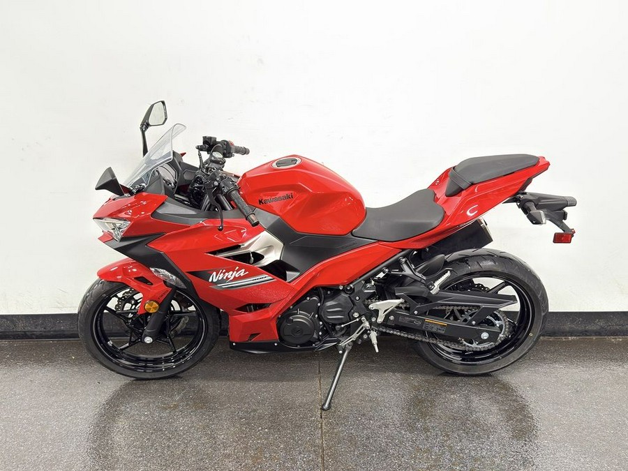 2021 Kawasaki Ninja® 400 ABS Passion Red