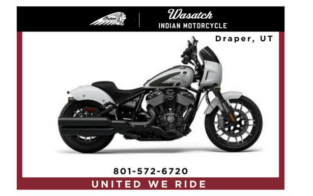 2024 Indian Motorcycle® Sport Chief Ghost White Metallic Smoke