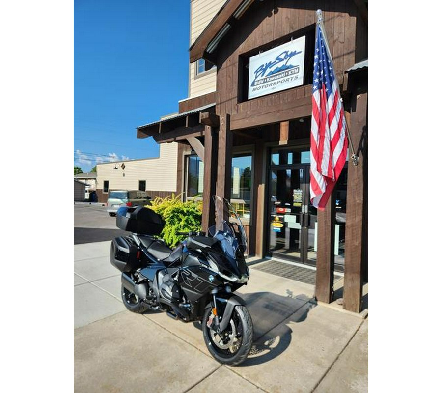 2026 BMW R 1300 RT Triple Black