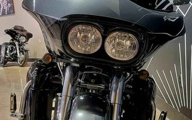 2011 Harley-Davidson® FLTRUSE - CVO™ Road Glide® Ultra