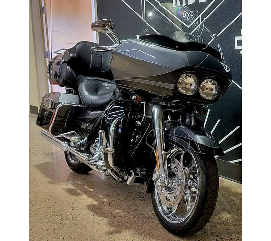 2011 Harley-Davidson® FLTRUSE - CVO™ Road Glide® Ultra