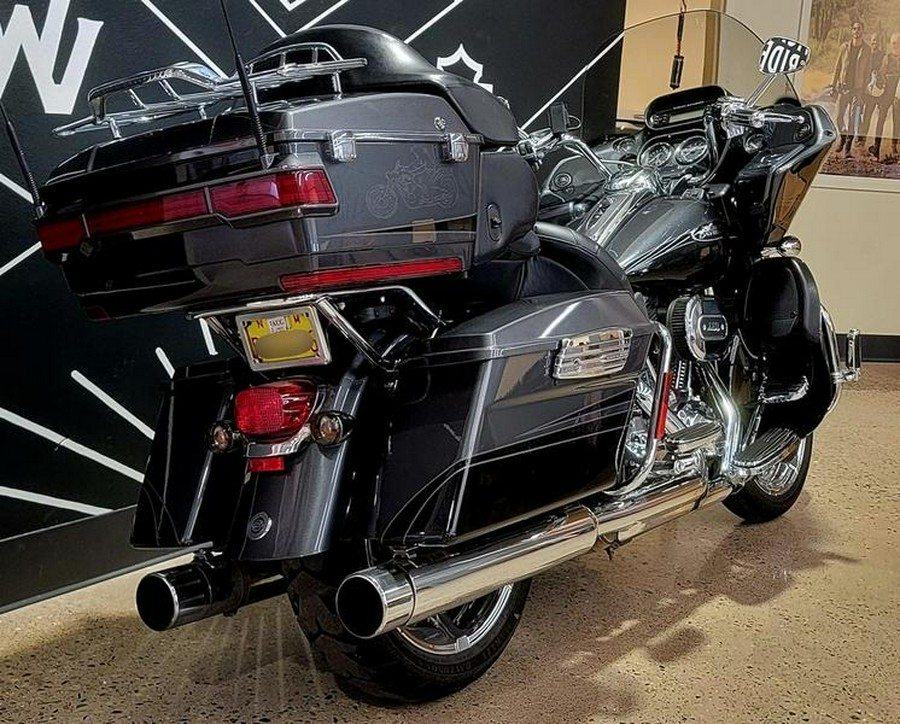 2011 Harley-Davidson® FLTRUSE - CVO™ Road Glide® Ultra