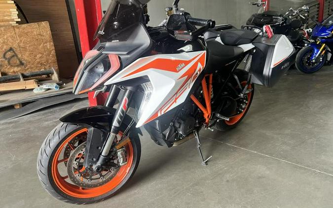 2019 KTM 1290 Super Duke GT