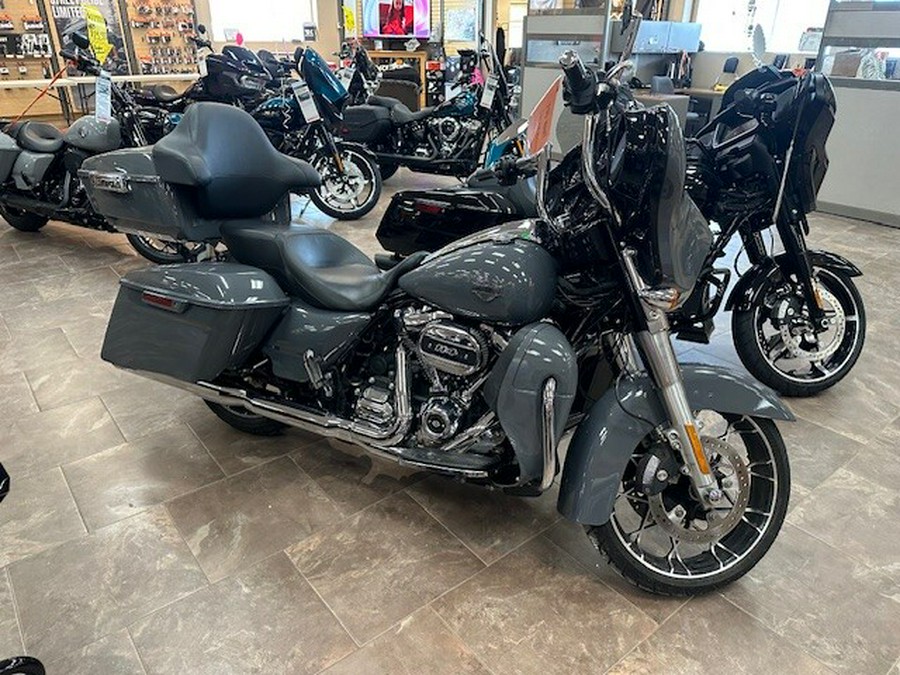2022 Harley-Davidson® Street Glide® Special Gunship Gray