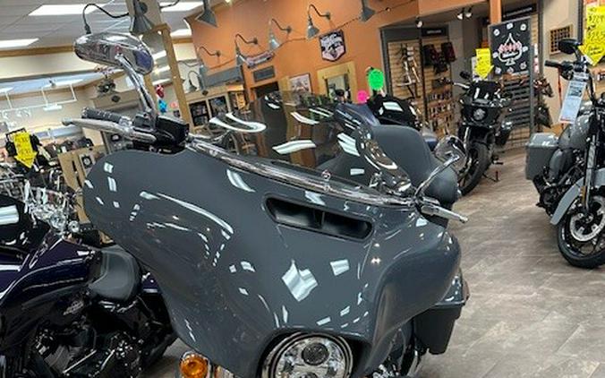 2022 Harley-Davidson® Street Glide® Special Gunship Gray
