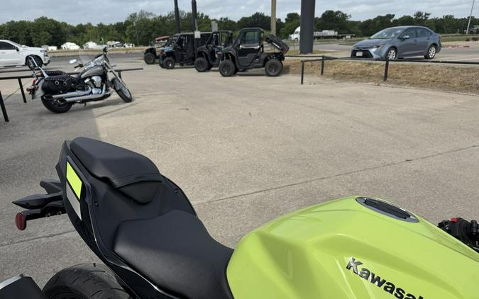 2026 Kawasaki Ninja® 500 ABS