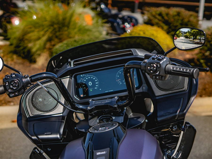 FLTRX 2025 Road Glide™