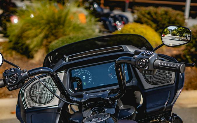 FLTRX 2025 Road Glide™