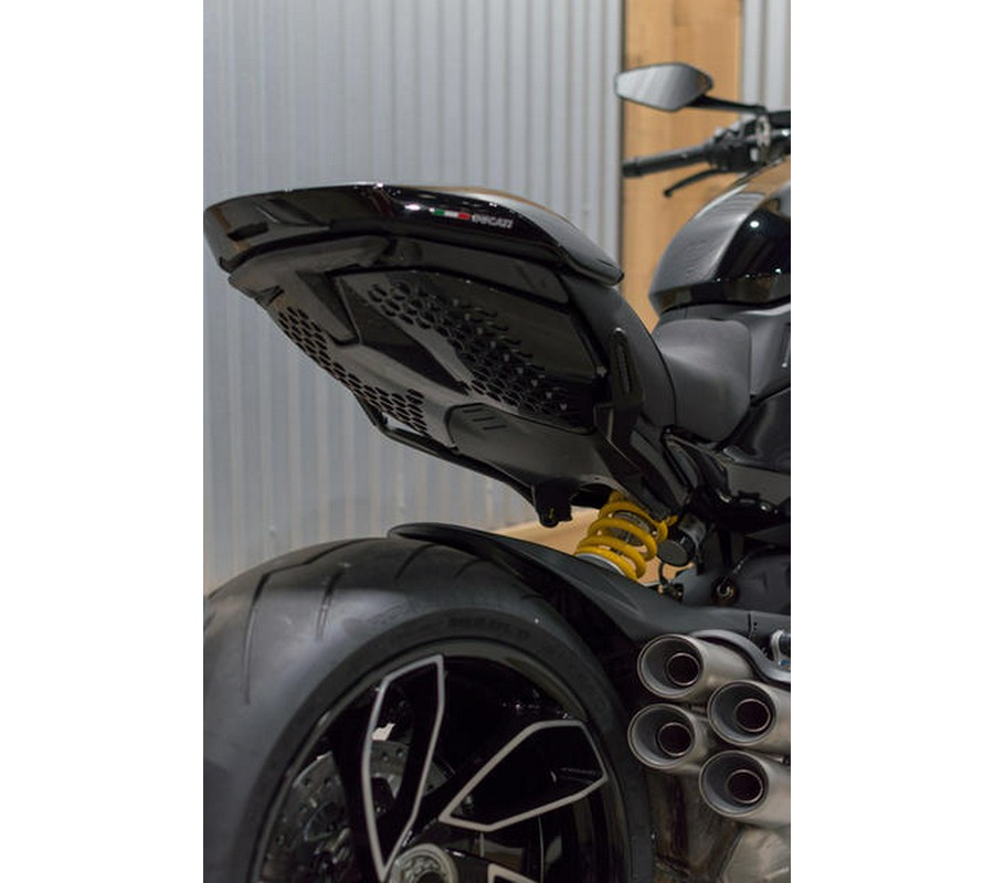 2024 Ducati Diavel V4 Black