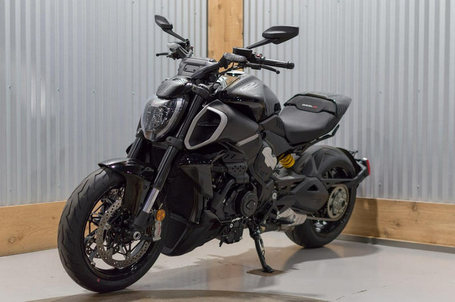 2024 Ducati Diavel V4 Black