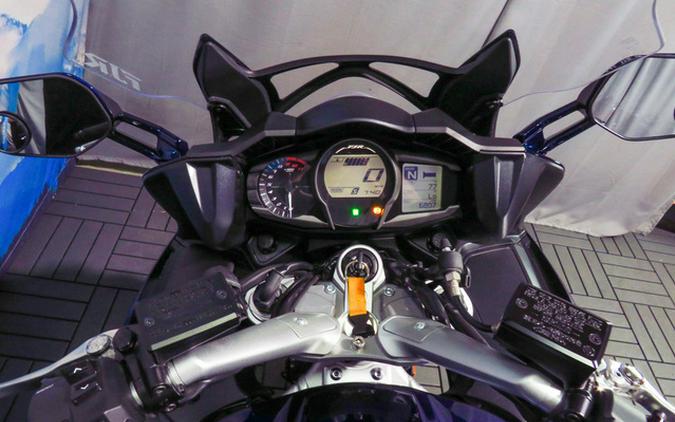 2024 Yamaha FJR 1300ES