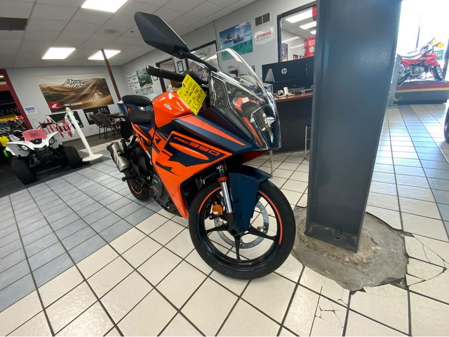 2023 KTM RC 390