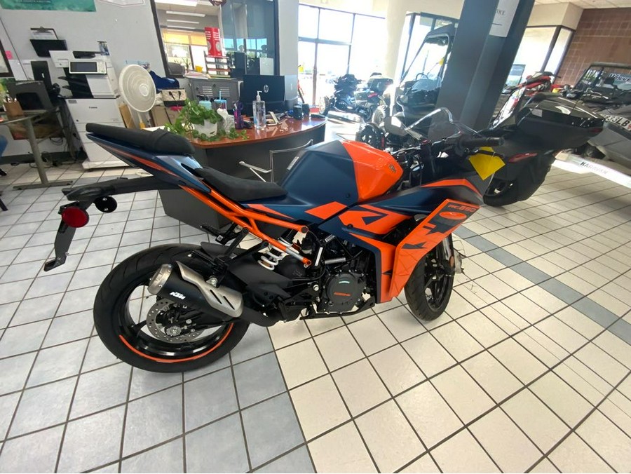 2023 KTM RC 390