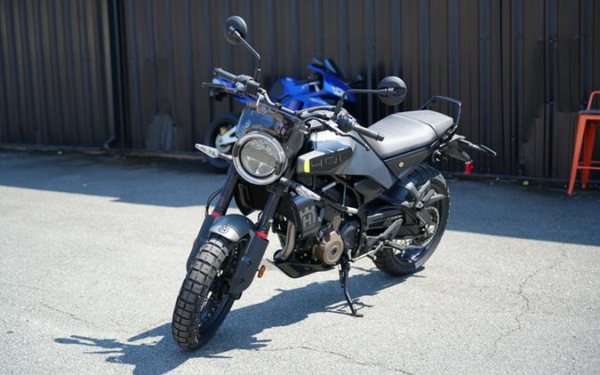 2024 Husqvarna Motorcycles SVARTPILEN 401
